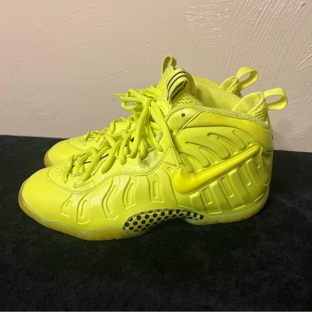 Nike Kids Neon Yellow High-Top Sneakers